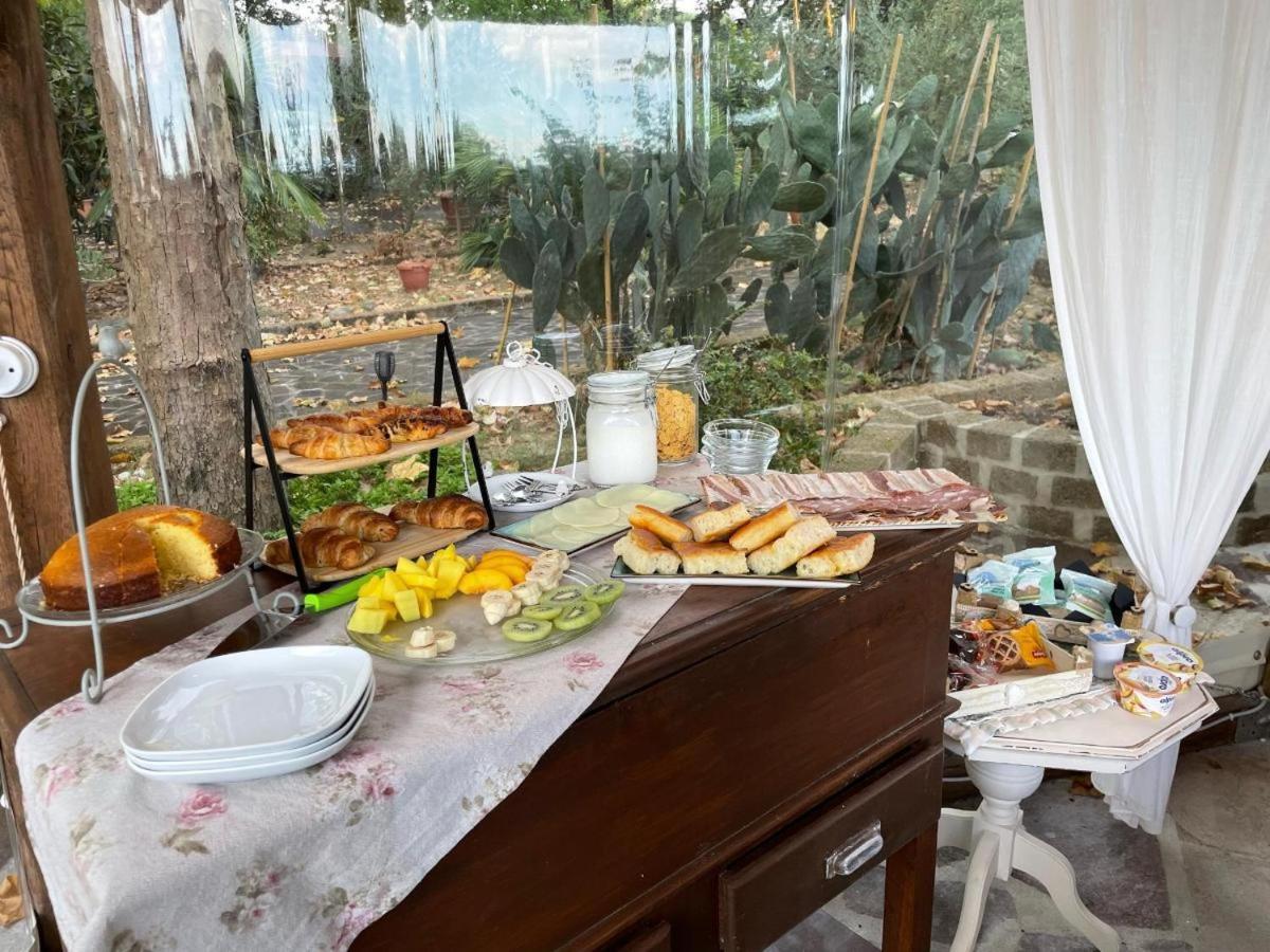 Pirro & Sharon House Bed and Breakfast Pianore Exteriör bild